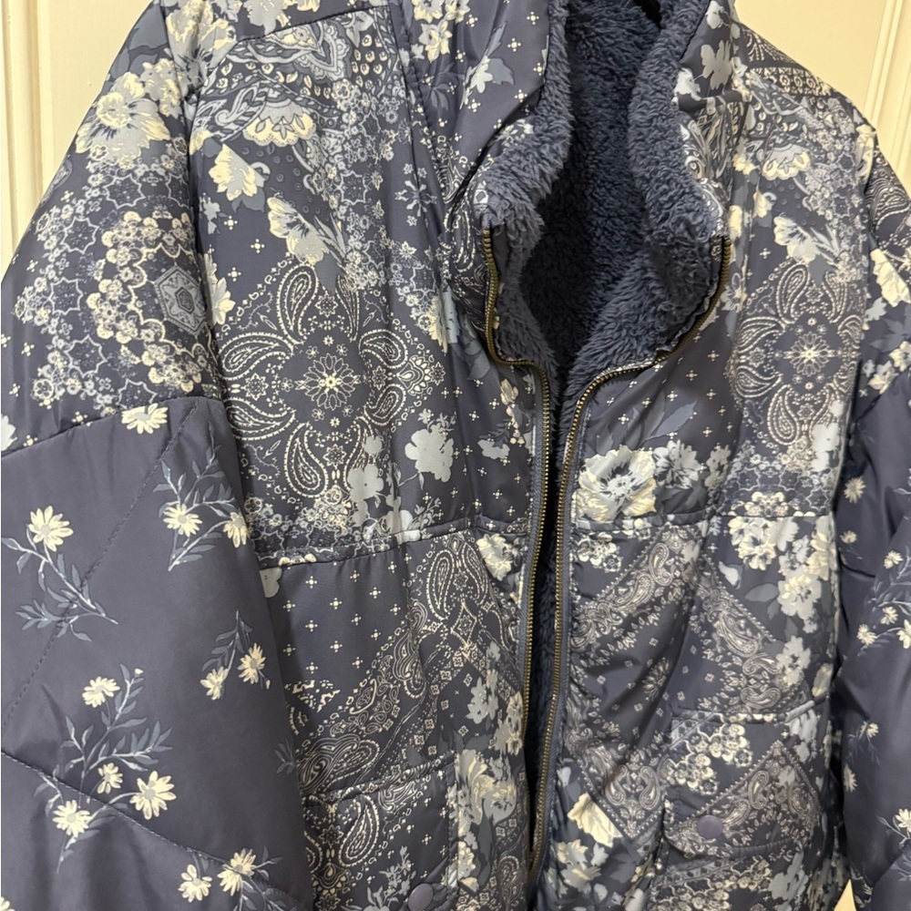 American Eagle coat Puffer Jacket Blue Floral Patchwork‎ reversible XL AEO boho - Picture 4 of 10